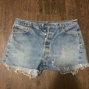 Button Down Levi’s Shorts